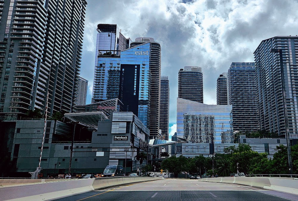 Brickell Village Gallery